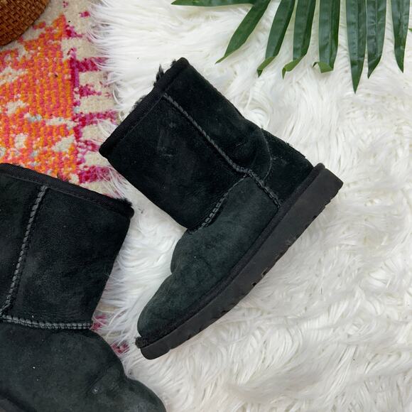 UGG Black Classic II Boot Kids Girls 10 Style 5251T Winter Snow Cozy Neutral - Picture 3 of 9